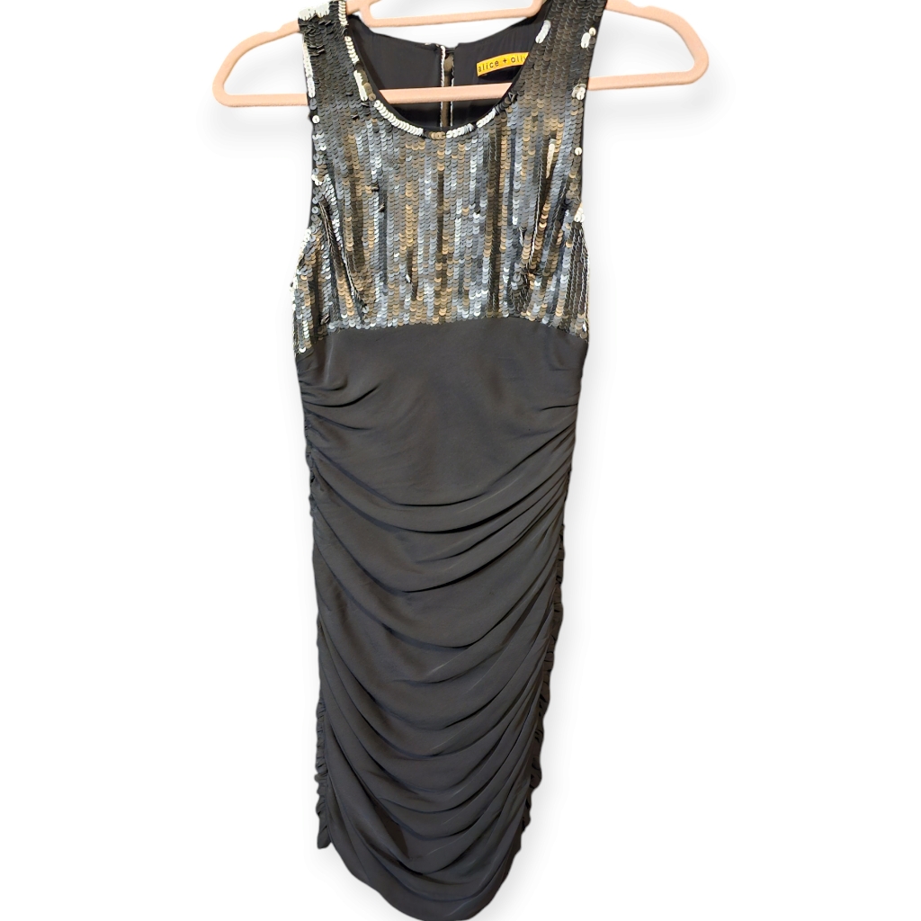 Nwt Alice + Olivia Sleeveless Sequined Ruched Dress